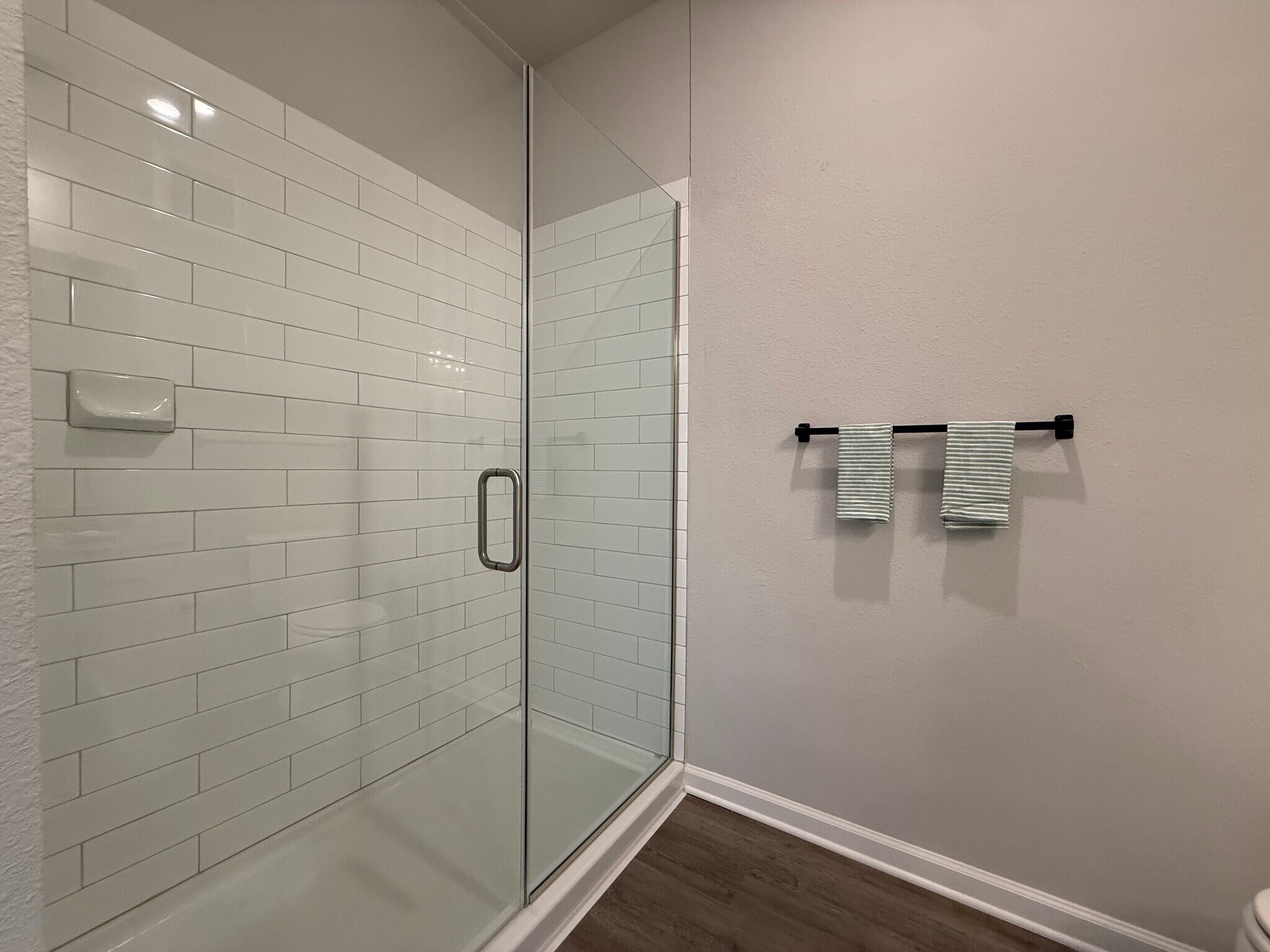 Building Photo - 195 Parkers Pond Path