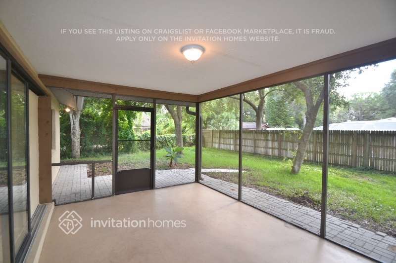 Building Photo - 3240 Maiden Ln