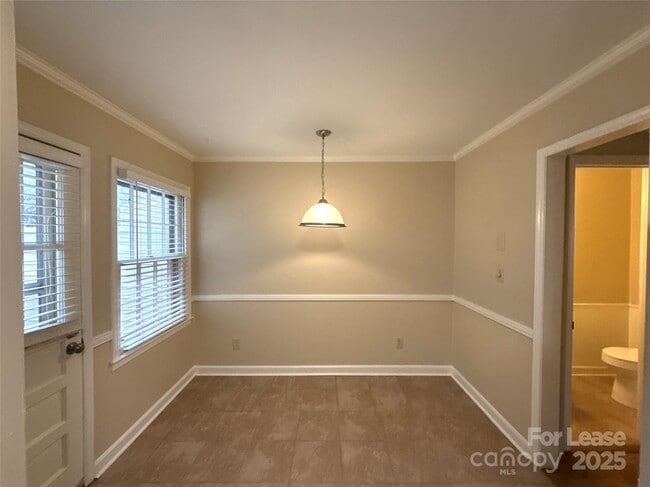 Building Photo - 3722 Park Rd