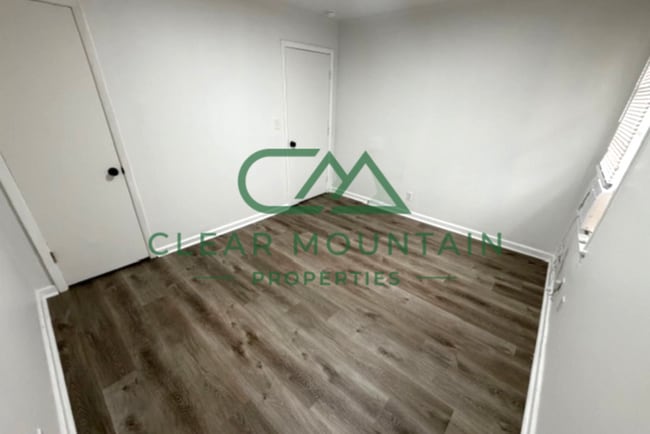 Building Photo - BEAUTIFULLY RENOVATED 2BRM 1BTH HOME MINUTES FROM DOWNTOWN GREER