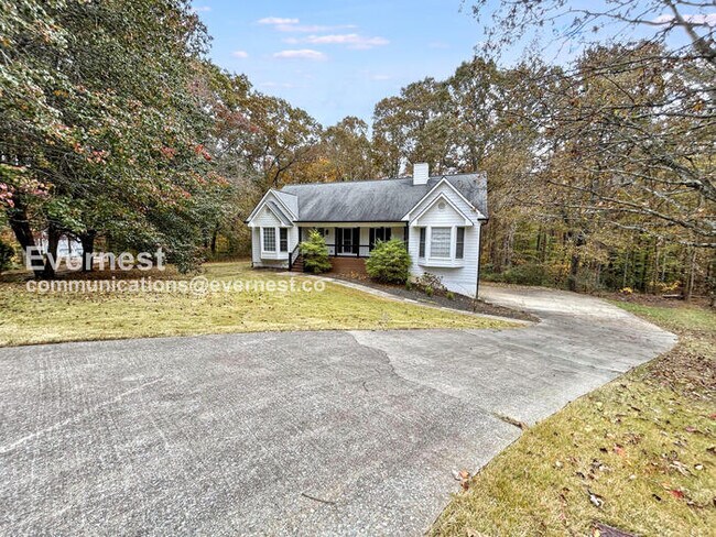 Building Photo - 204 Battle Dr