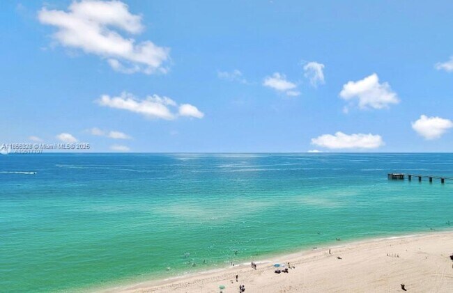 Building Photo - 17001 Collins Ave
