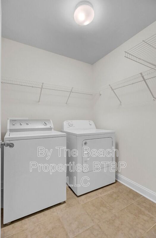 Building Photo - 9714 Seed St