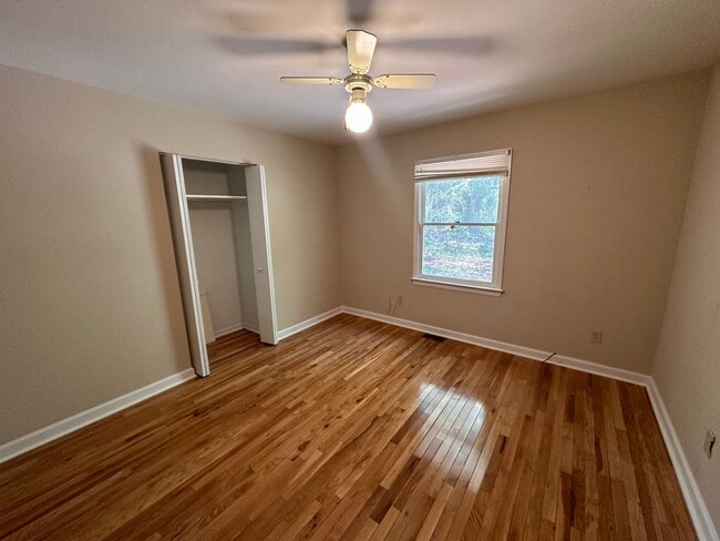 Building Photo - Single Family Home