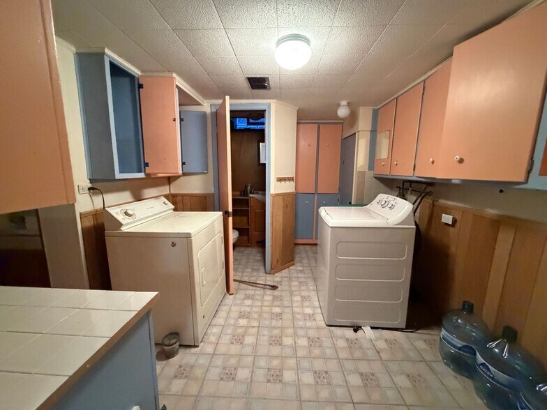 Building Photo - 25125 Campbell Ave