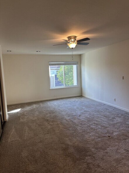 Building Photo - 101 Redding Rd