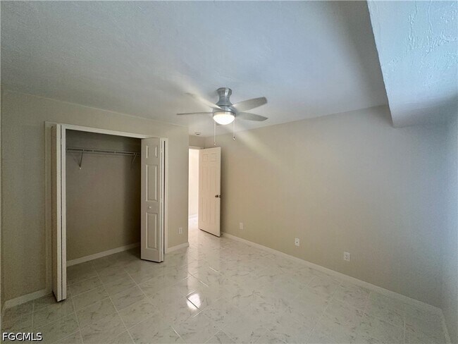 Building Photo - 4802 Tudor Dr