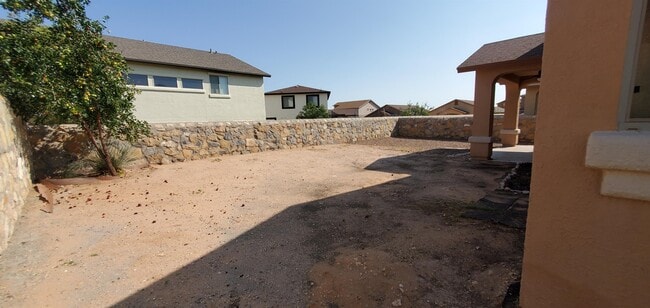 Building Photo - 14345 Apache Point Dr