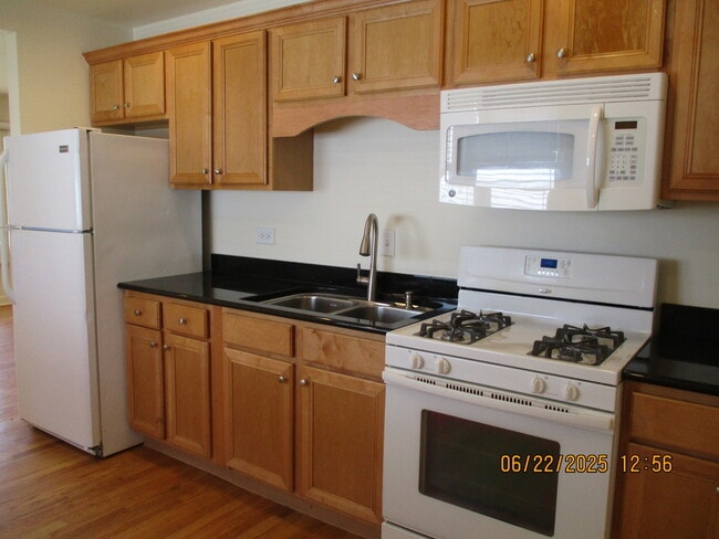 Building Photo - 9024 S 51st Ave
