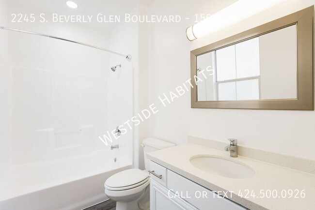 Building Photo - 2245 S Beverly Glen Blvd