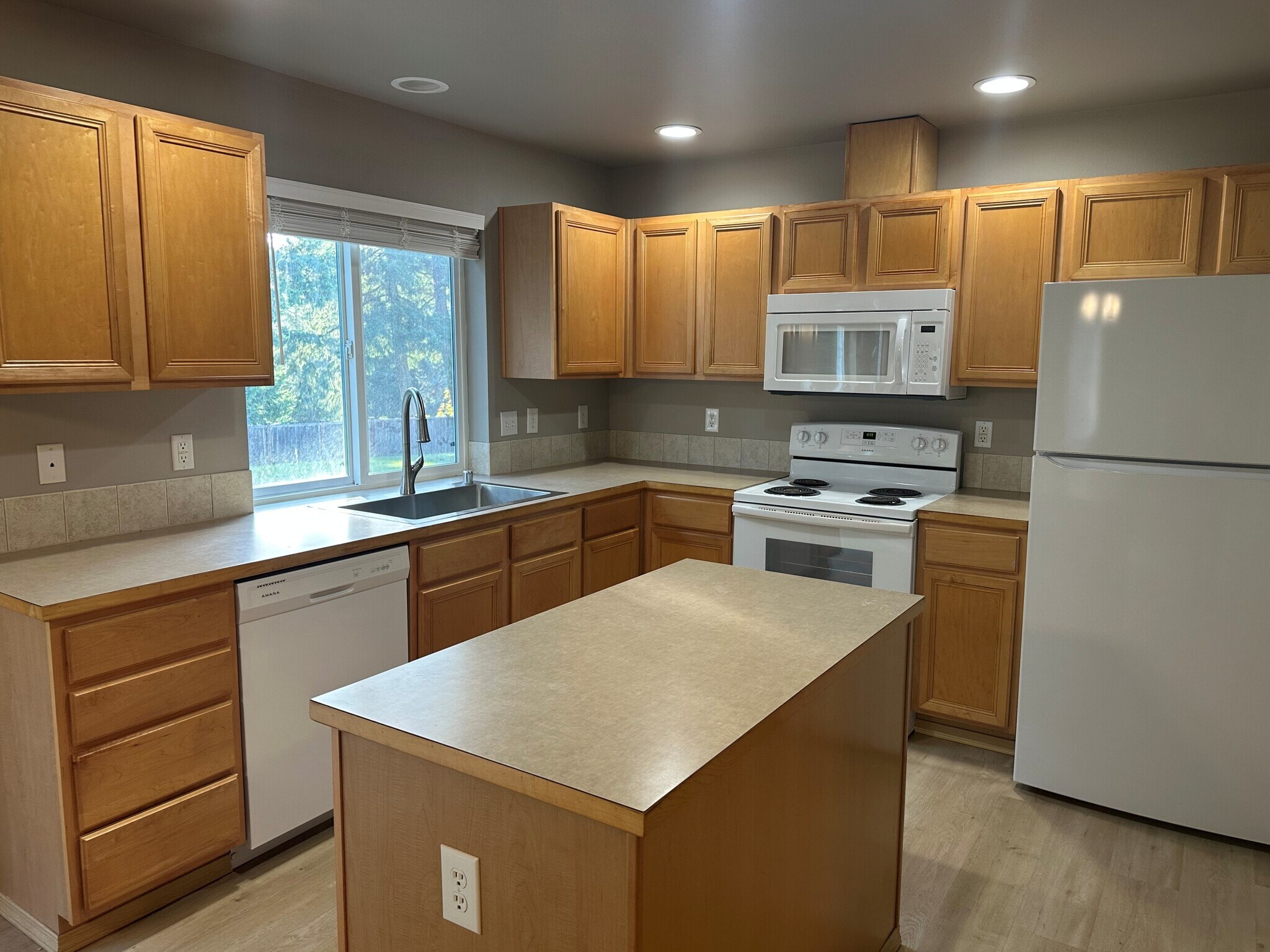 Building Photo - 16011 29th Avenue Ct E