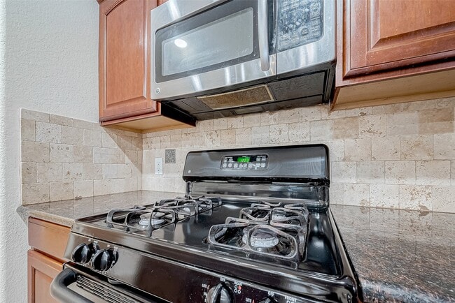 Building Photo - 7514 Trail Hollow