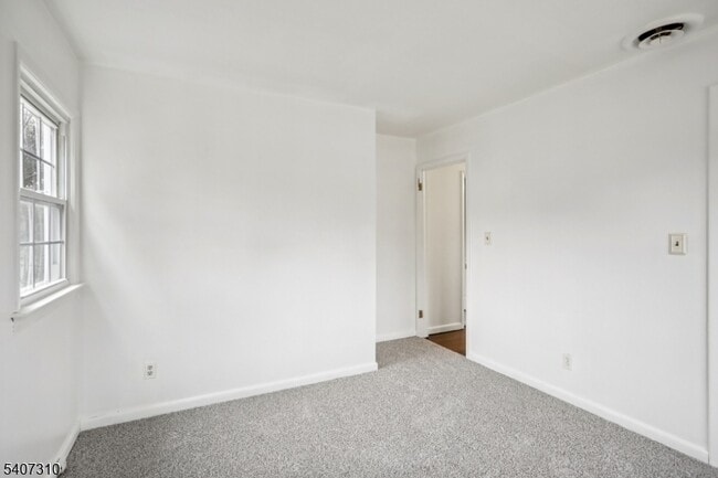 Building Photo - 254 Darlington Ave