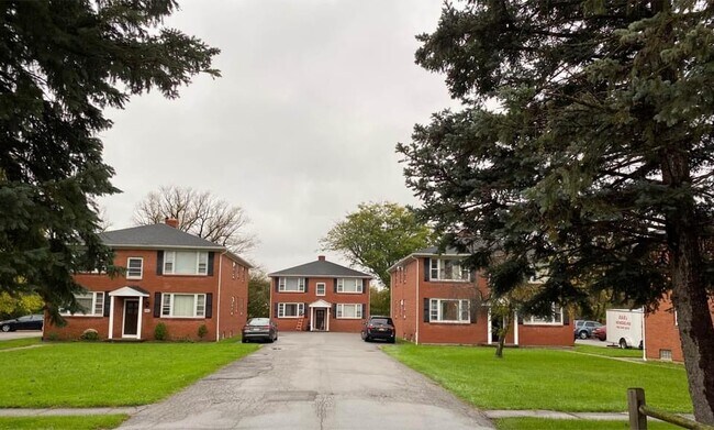 Building Photo - 6068 Transit Rd