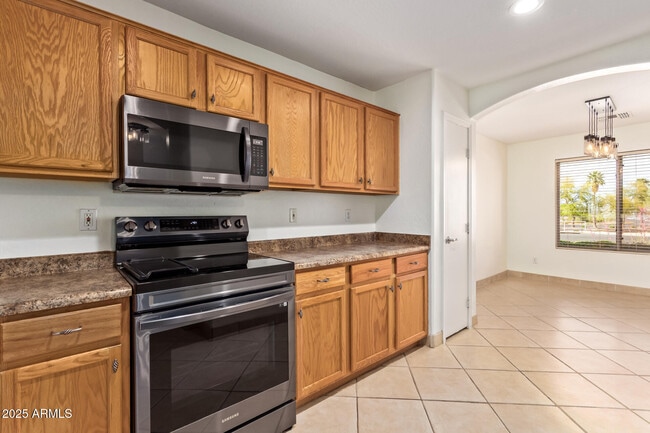 Building Photo - 1609 E Beautiful Ln