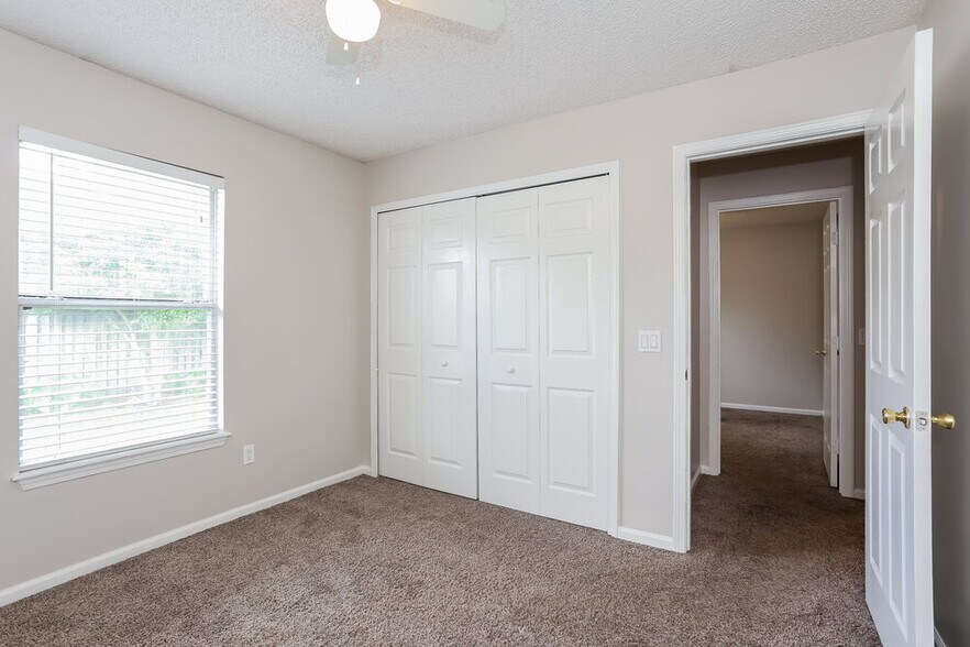 Building Photo - 651 Morning Mist Way