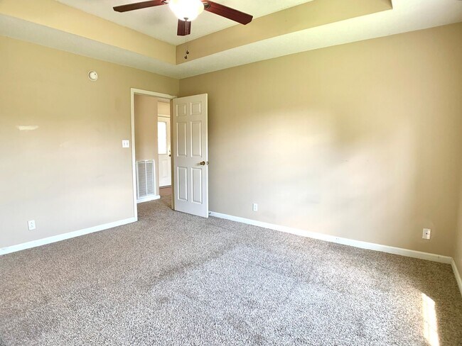 Building Photo - 4080 Challis Dr