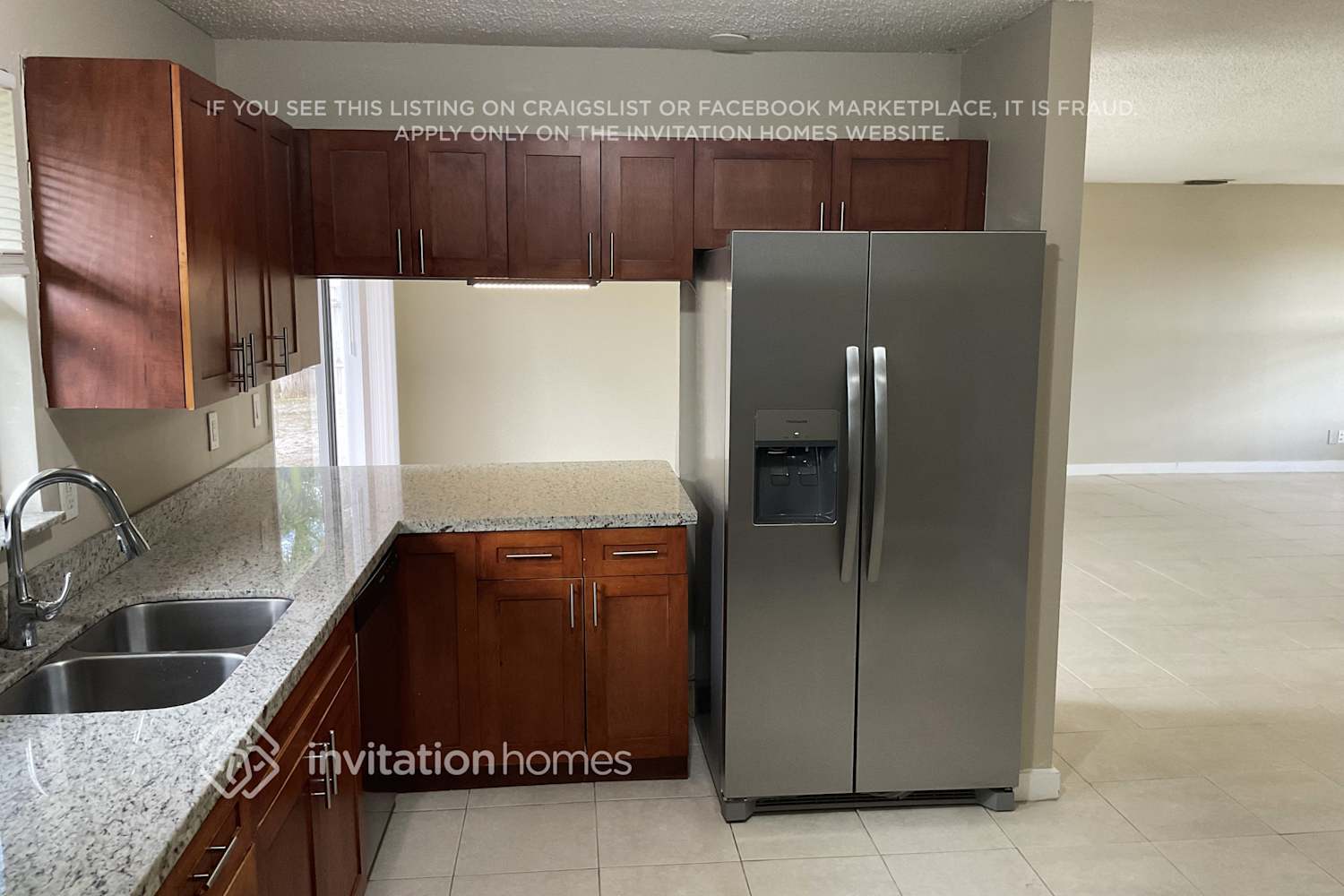 Building Photo - 112 La Mancha Ave