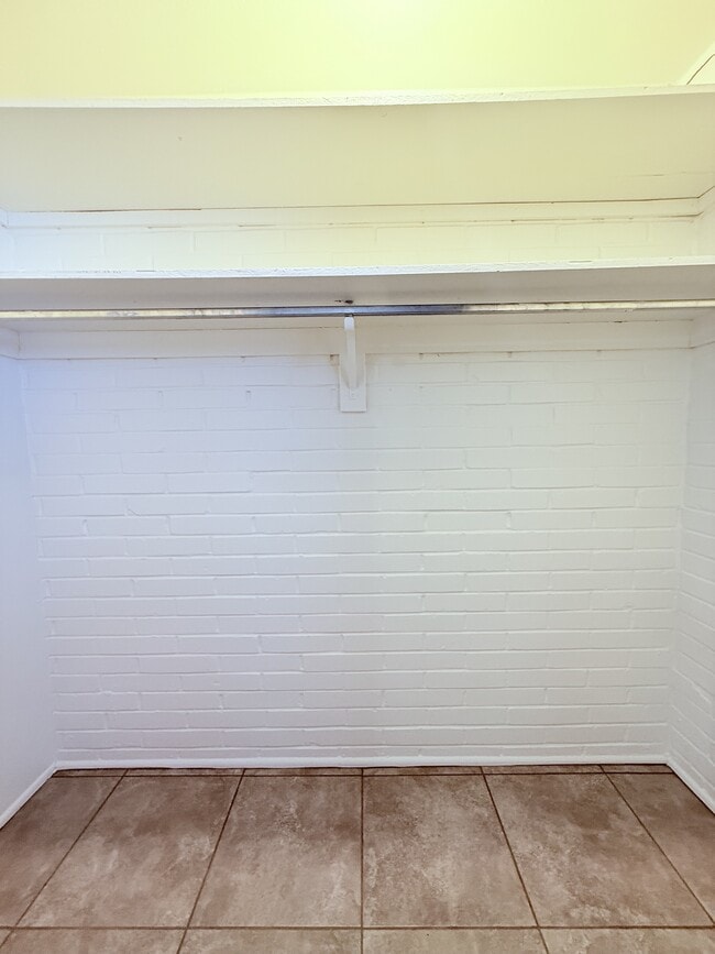 Building Photo - 4834 N Los Altos Pl