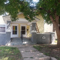 Building Photo - 1002 W Riverside Ave