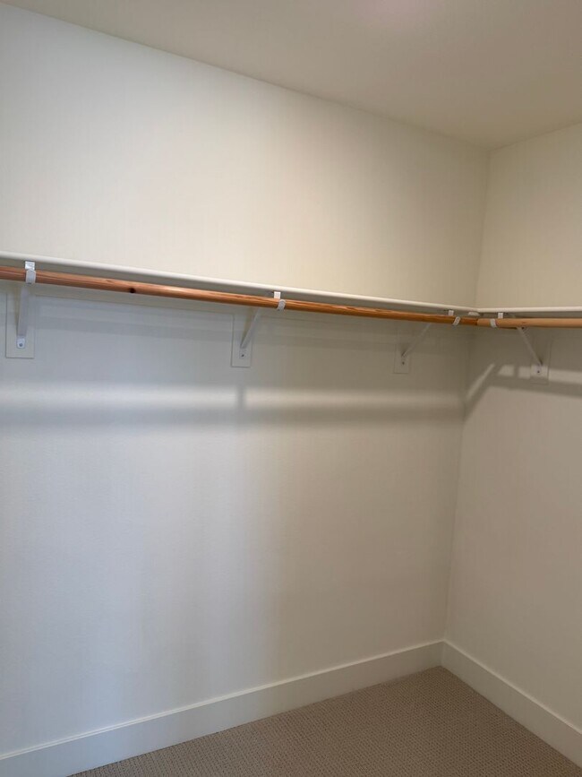 Building Photo - $4,800 / 3 BR – LUXURY TOP-FLOOR UNIT IN WARM SPRINGS WITH RESORT-STYLE AMENITIES