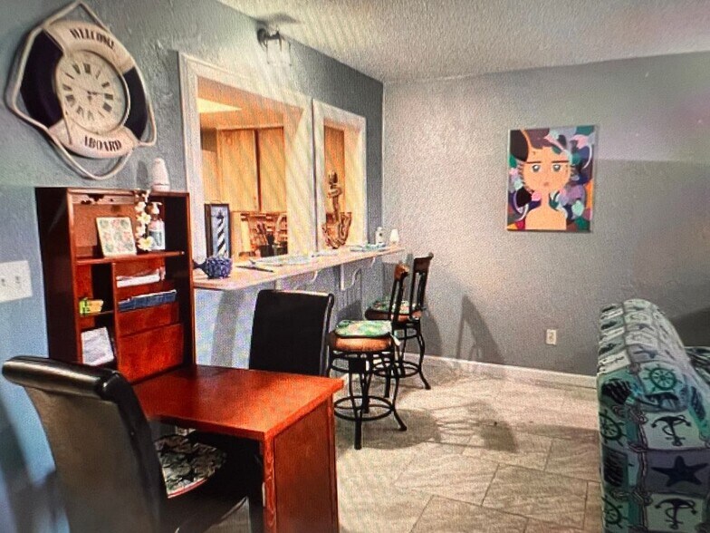 Building Photo - 400 Auburn Dr