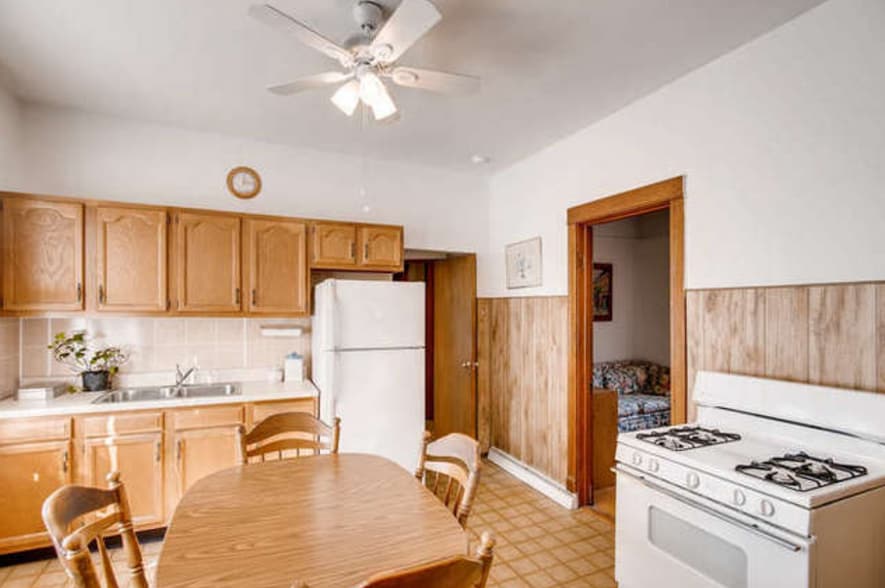 Building Photo - 4604 S Komensky Ave