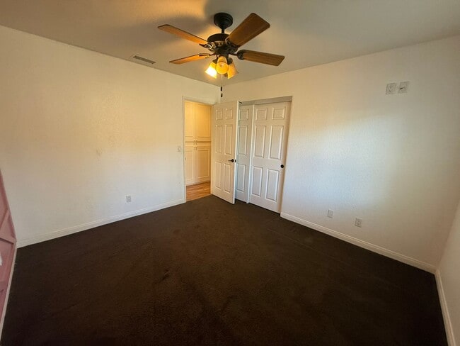 Building Photo - Charming 3-Bedroom 2-Bath Home with Large ...