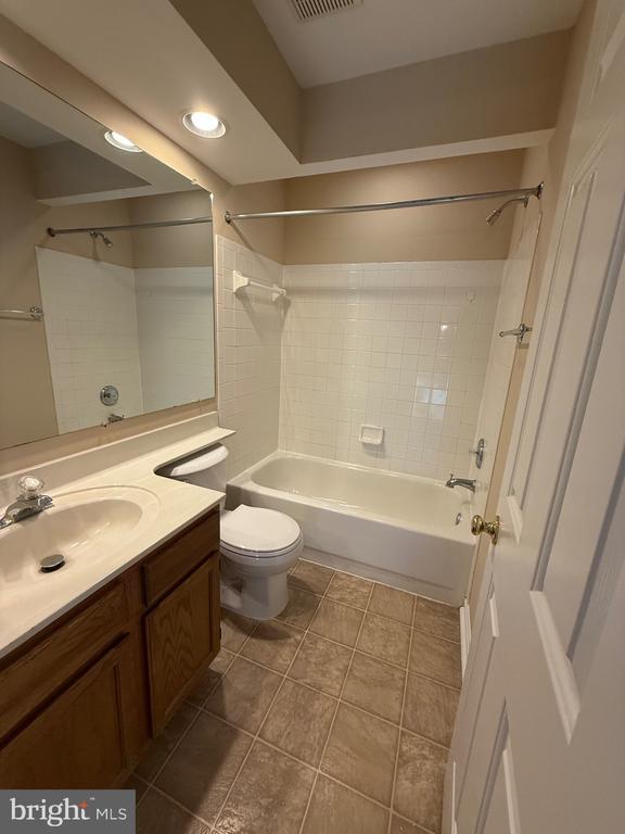 Building Photo - 12700 Nettlecreek Pl