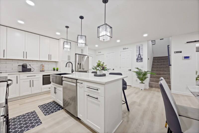 Building Photo - 1362 Graymont Dr SW