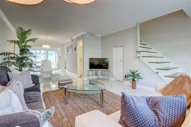 Building Photo - 5450 N Ocean Blvd