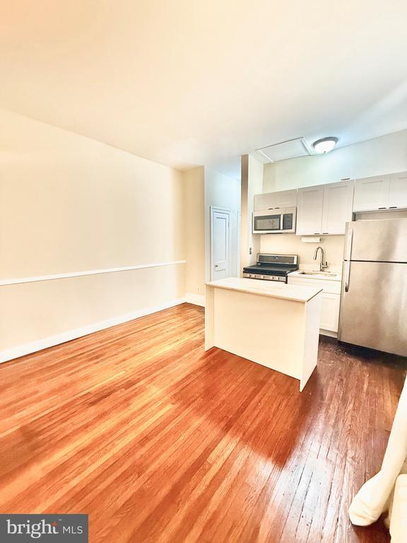 Building Photo - 911 Prince St