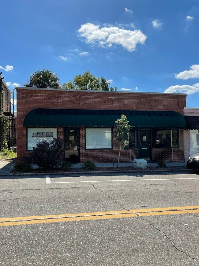 Primary Photo - 105 W Main St