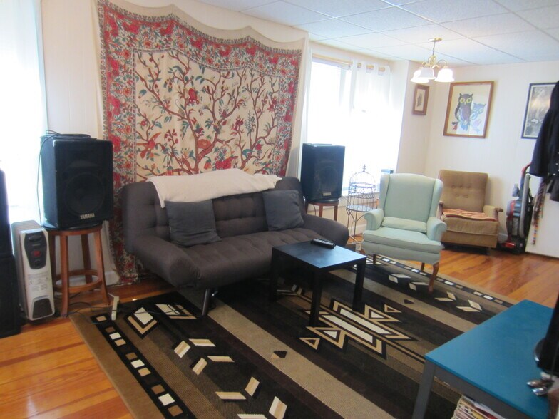 Building Photo - 1339 Vermont St