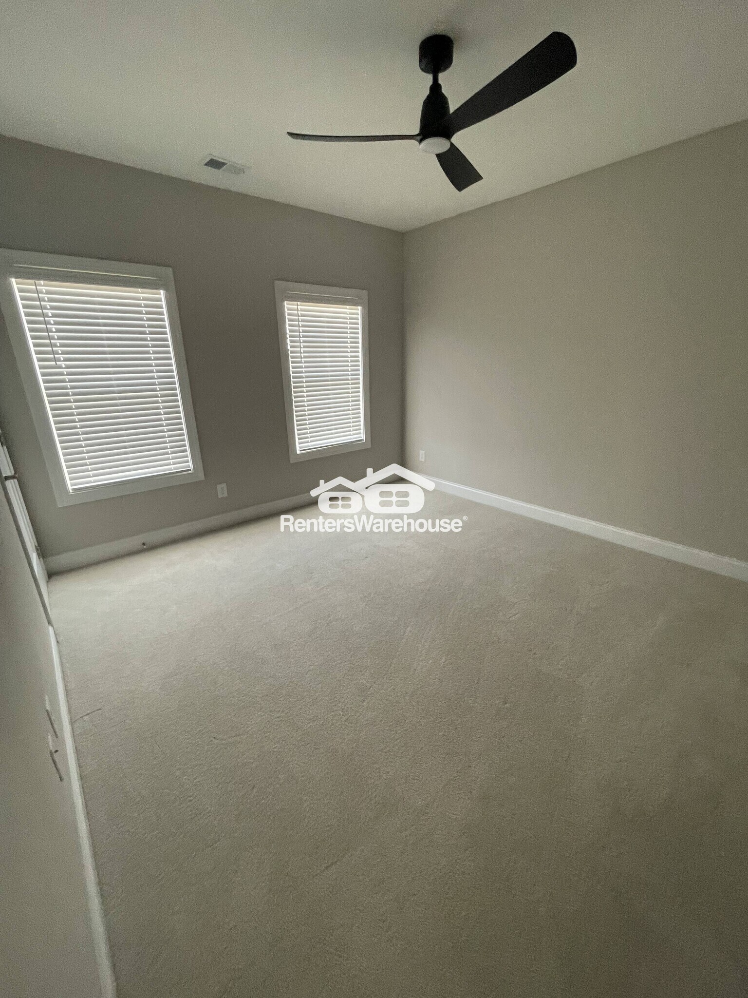 Building Photo - 1974 Drew Dr