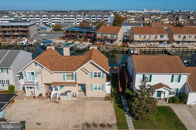 Building Photo - 148 Captains Quarters Rd