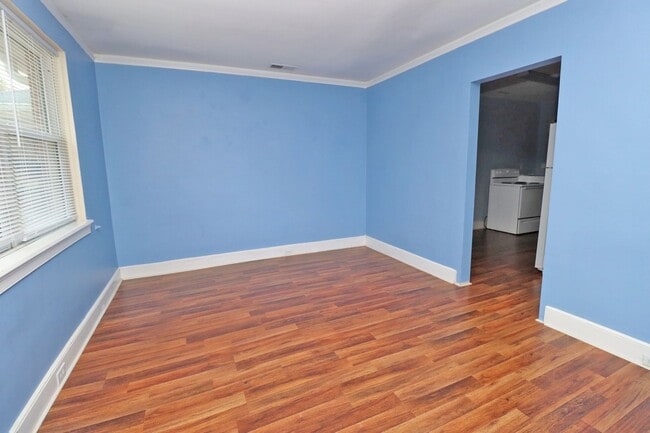 Building Photo - Cozy 2-Bedroom Duplex in Southeast Columbia – Brandon Acres!