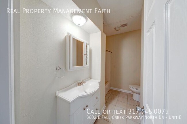 Building Photo - 3602 E Fall Creek Pkwy N Dr