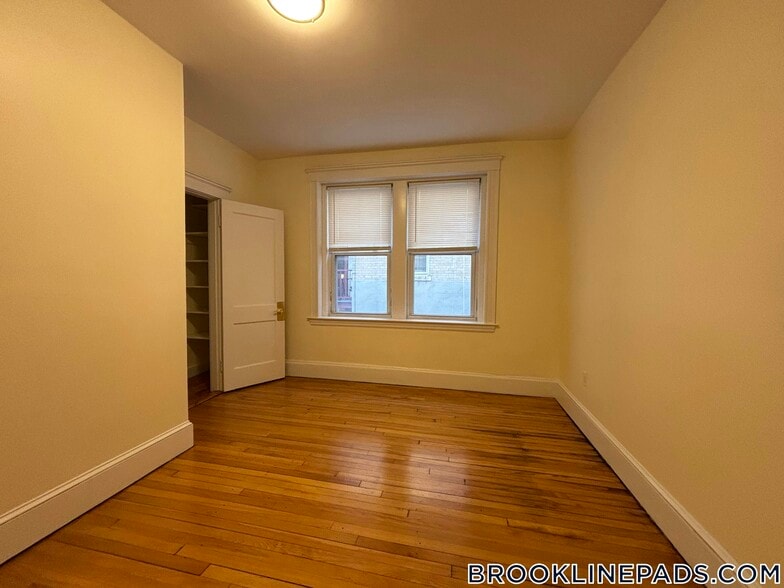 Building Photo - 69 Babcock St