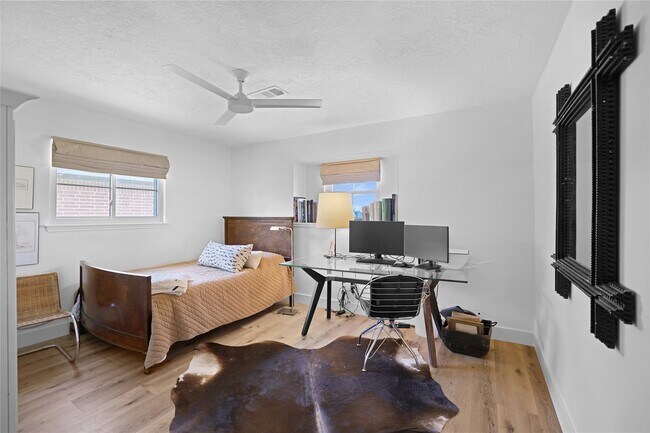 Building Photo - 5503 Cheshire Ln