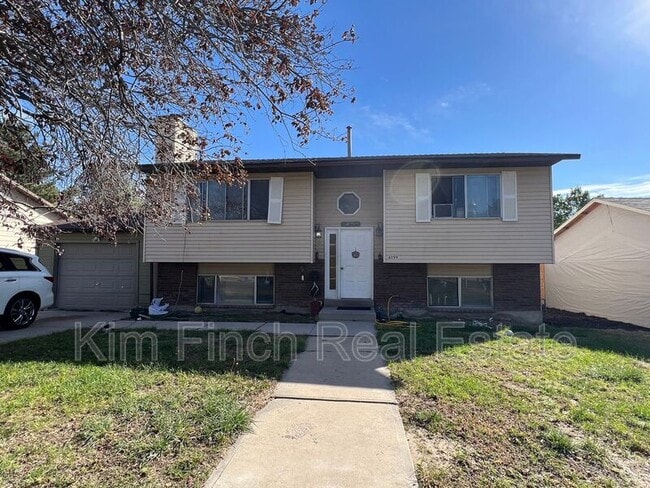 Primary Photo - 6099 S Country Hills Drive