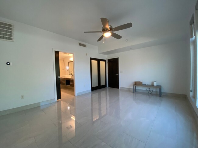 Building Photo - Park House Condo Unit for Rent