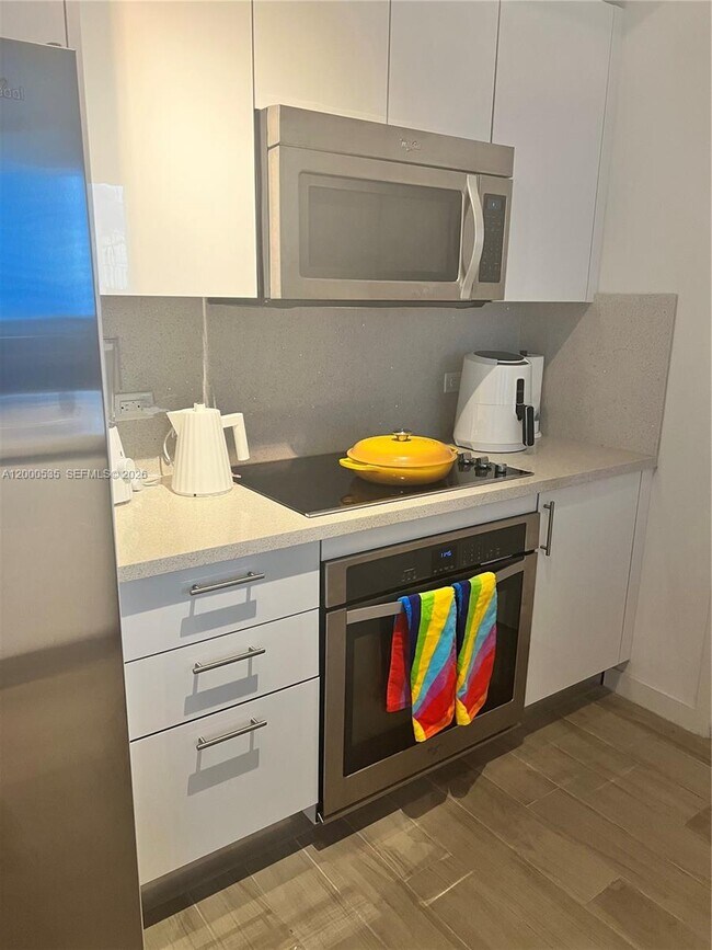 Building Photo - 999 SW 1st St