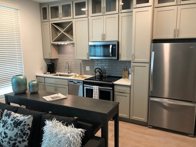 Building Photo - 13154 Ballantyne Corporate Pl