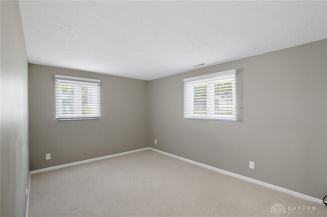 Building Photo - 1033 Georgian Dr