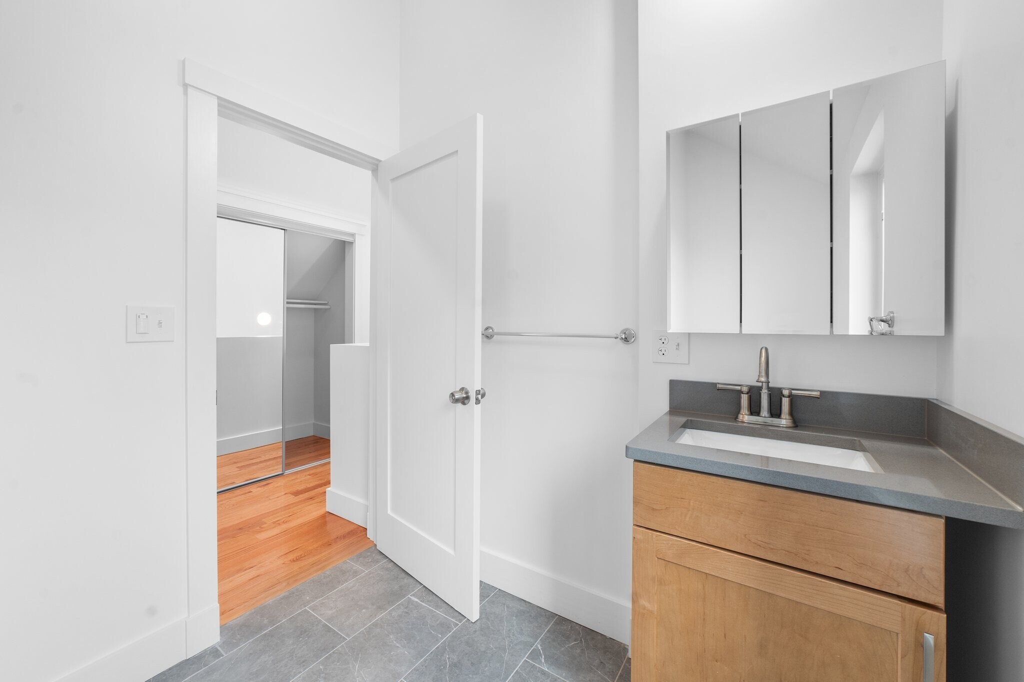 Building Photo - 140 Prospect St