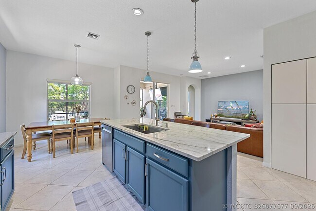 Building Photo - 119 Whale Cay Way