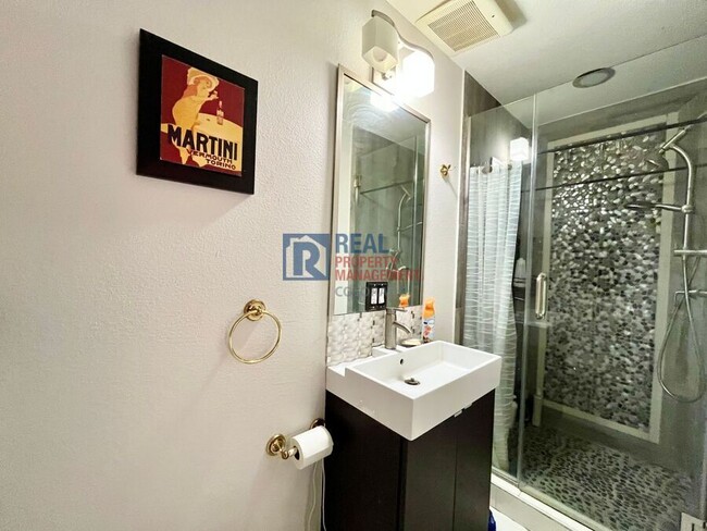 Building Photo - 1529 Sable Blvd