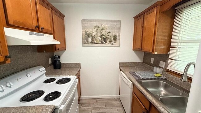 Building Photo - 250 Mill Creek Pl