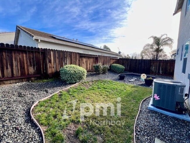 Building Photo - 504 Wicklow Dr